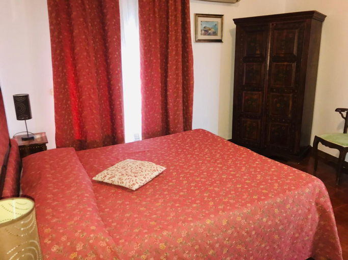 Bedroom 5, Villa Regina, Messina