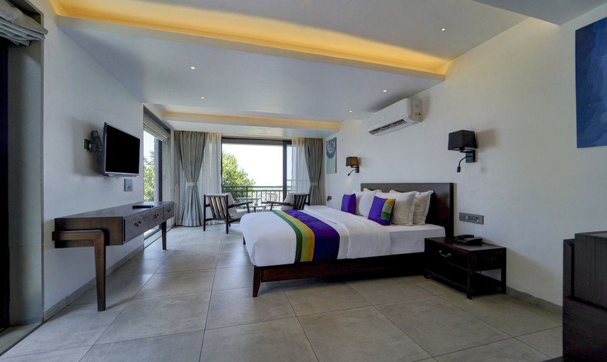 Bedroom 1, Treebo Tryst Vee Resort, Satara