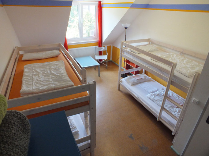 Bedroom 5, Max Hostel, Bonn