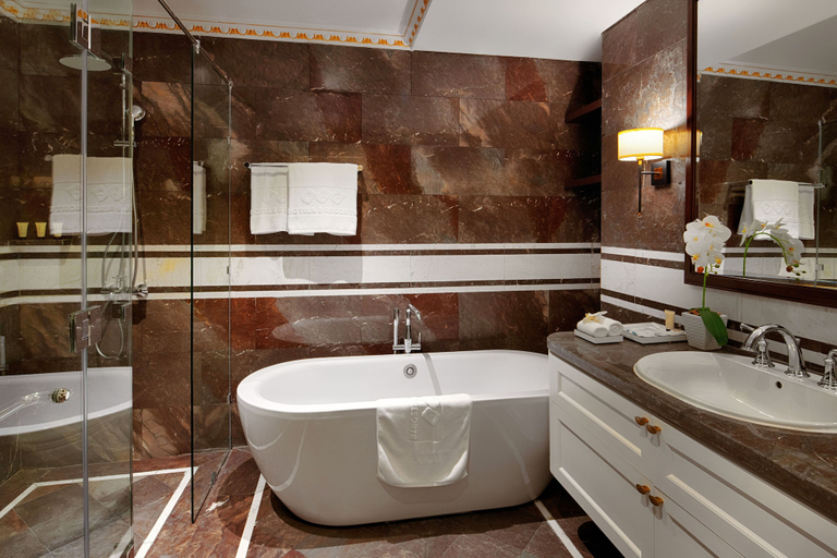 Bathroom 5, FLC Halong Bay Golf Club & Luxury Resort, Hạ Long