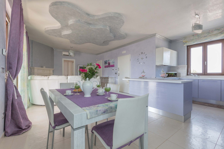 Others 5, 2088 Villa Marilda, Taranto
