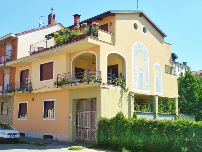 Exterior & Views 2, Casa con giardino, Torino