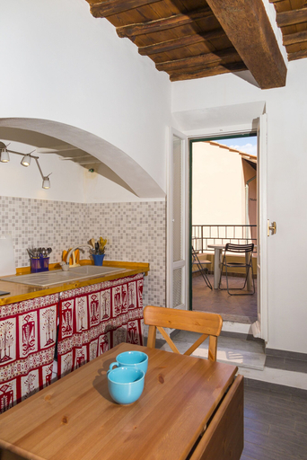 In-room dining 3, Appartamenti Un Amore, Livorno