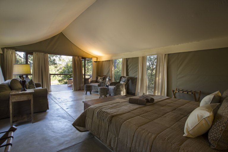 Bedroom 3, Nyati Safari Lodge, Mopani