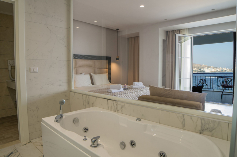Bathroom 5, Vila Kalcuni, Sarandës
