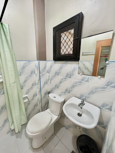 Bathroom 4, Jo-Cris Apartelle, Lapu-Lapu City