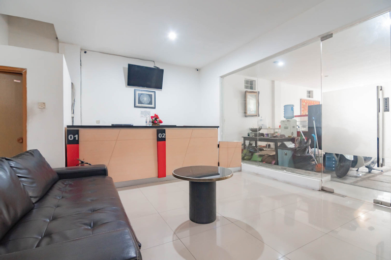 Public Area 2, RedDoorz near Exit Toll Moh Toha, Bandung