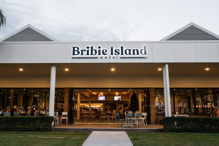 Bribie Island Hotel, Bribie Island