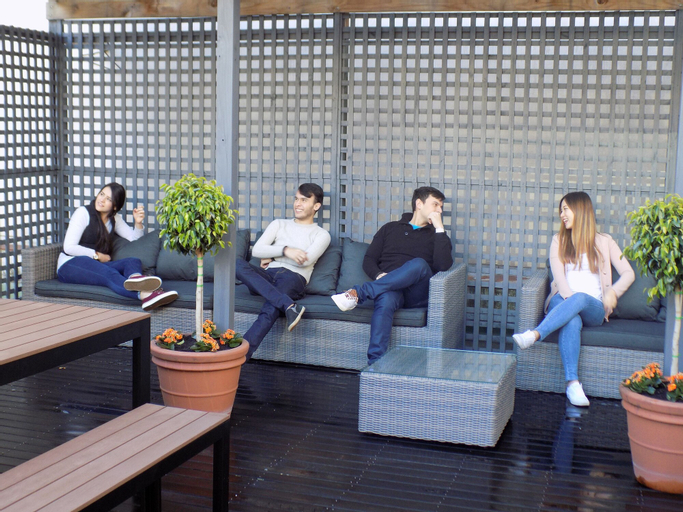 Exterior & Views 13