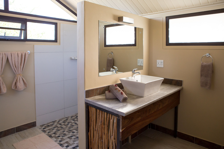 Bathroom 3, Etosha Village, Outjo
