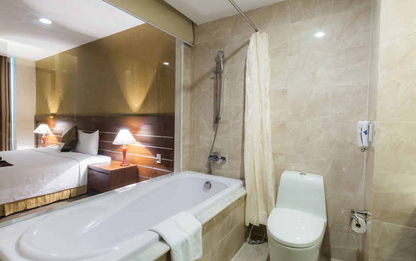 Bathroom 5, Muong Thanh Grand Nha Trang Hotel, Nha Trang
