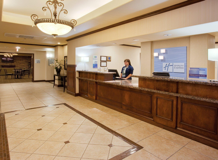 Public Area 2, Holiday Inn Express & Suites Dinuba West, Tulare