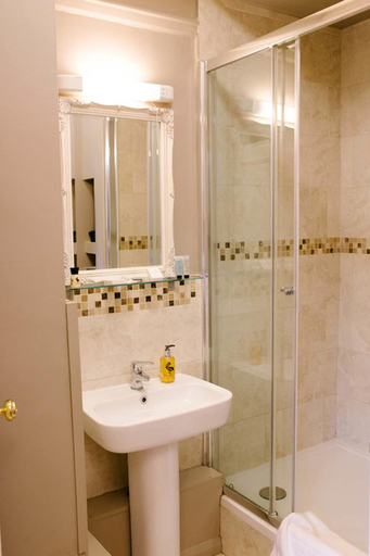 Bathroom 3, Prince of Wales - Townhouse, London