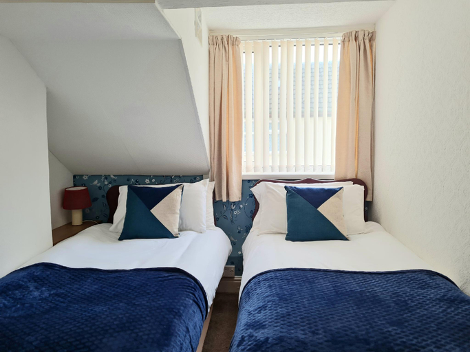Bedroom 2, Beverley Dean, Blackpool