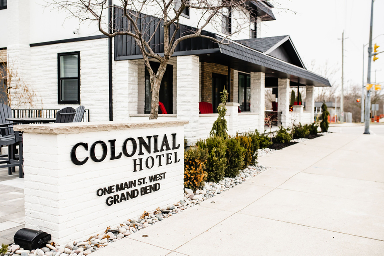 Colonial Hotel & Suites, Lambton
