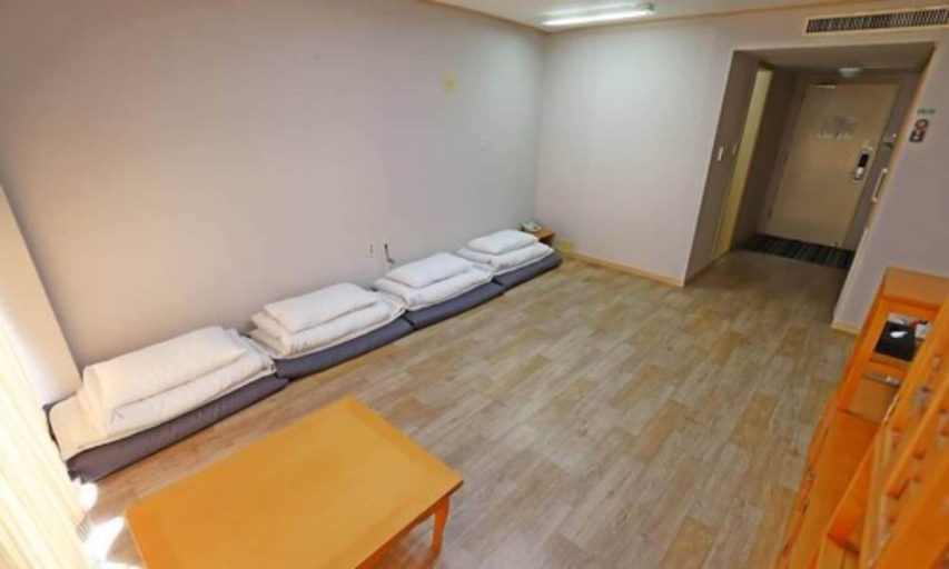 Bedroom 3, Busan Metropolitan City Corporation's Arpina, Haeundae