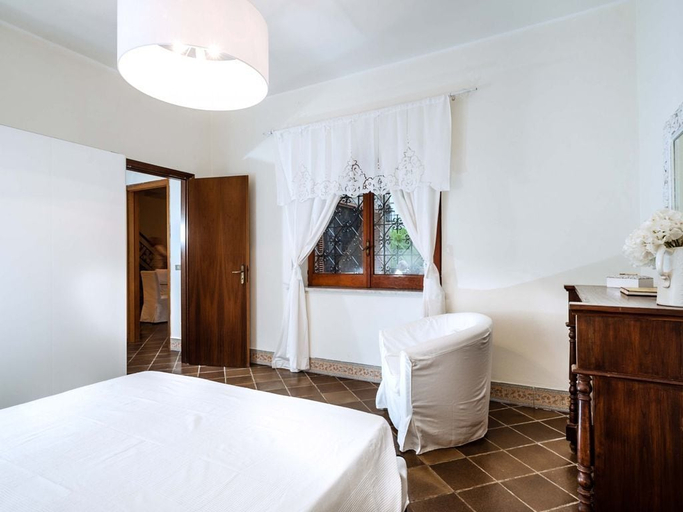 Bedroom 2, Villa Maddalena, Syracuse