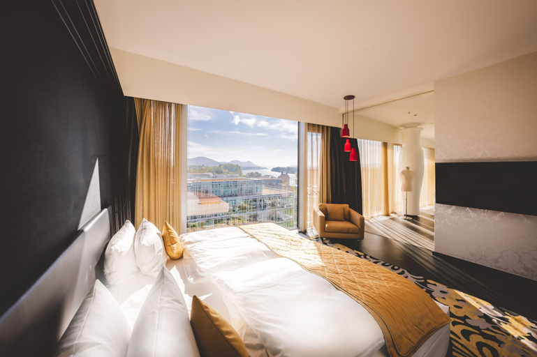 Bedroom 5, Kameha Grand Bonn, Bonn