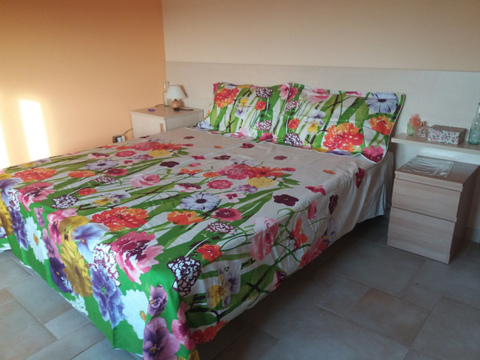 Bedroom 4, Villa Calendula, Bari