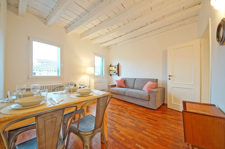 Others 4, DolceVita Apartments N. 396, Venezia