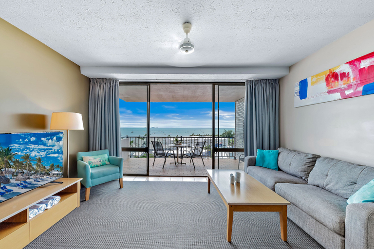 Others 1, Ocean Views 14, Whitsunday