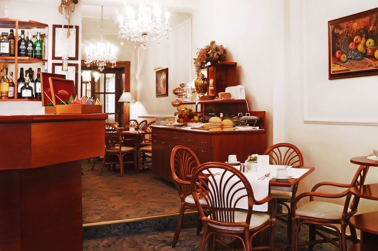 Food & Drinks 4, Fleur De Lis Hotel , Praha 2