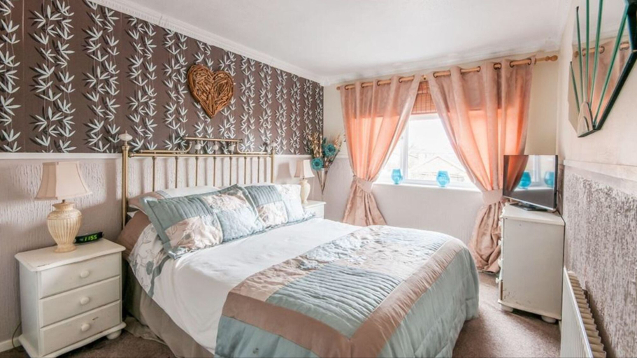 Bedroom 1, VMG Living 2, Kent