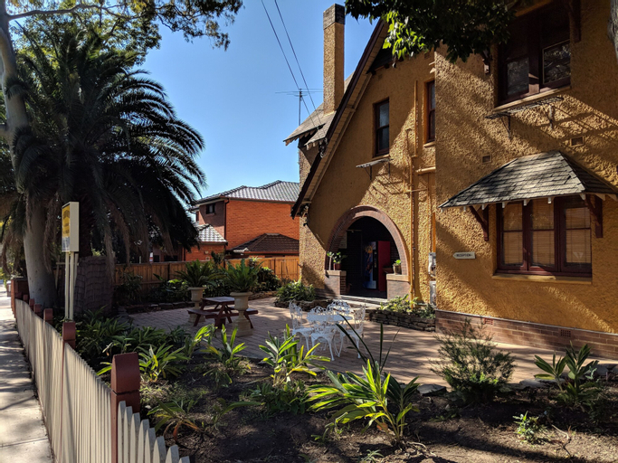 Exterior & Views 2, Burwood Bed And Breakfast, Burwood
