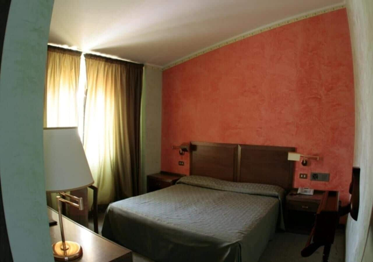 Bedroom 3, Astor Hotel, Frosinone