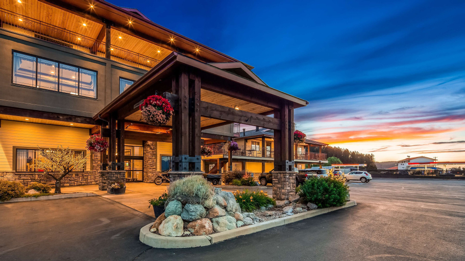 Exterior & Views