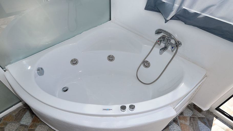 Bathroom 5, Thirassia Paradise Suites, South Aegean
