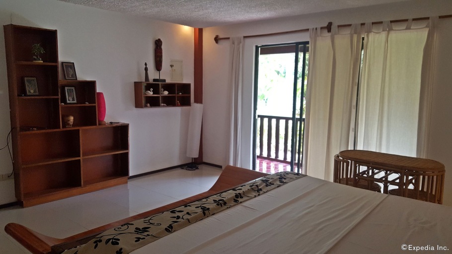 Bedroom 4, Cooper's Beach Resort, Puerto Princesa City