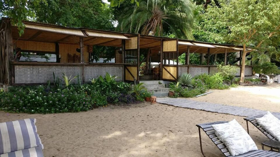 Exterior & Views, Norman Carr Cottage, Monkey Bay Urban