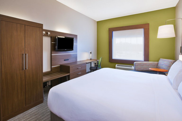 Bedroom 8