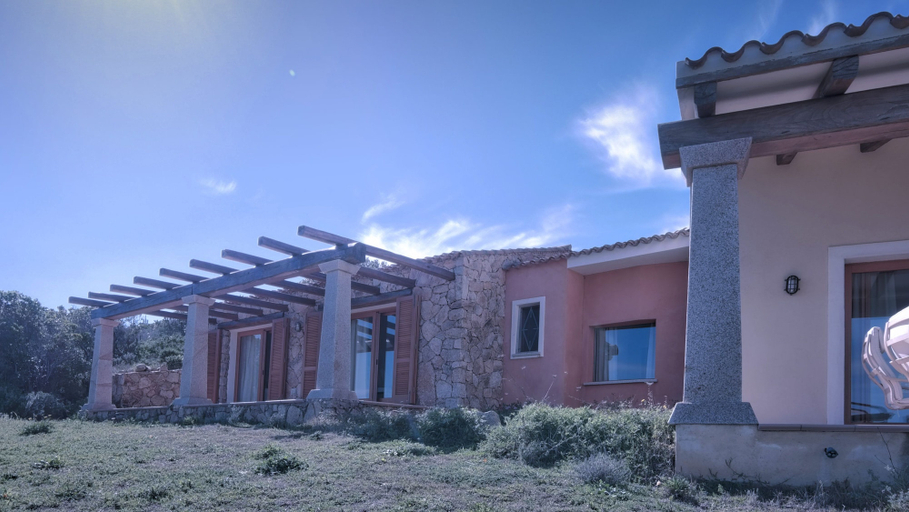 Exterior & Views 2, Luxury Villa's Valle dell'Erica, Olbia-Tempio