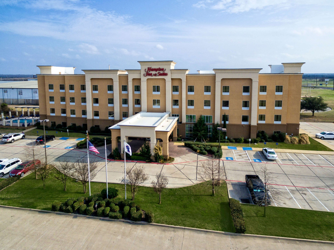 Exterior & Views 2, Hampton Inn Corsicana, Navarro