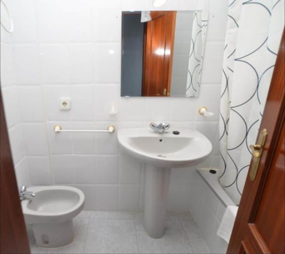 Bathroom 2, Apartment in Isla, Cantabria 103625 by MO Rentals, Cantabria