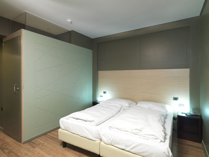 Bedroom 3, Empoli Hotel, Florence
