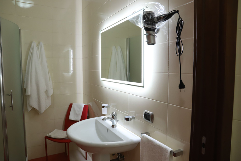 Bathroom 3, La Luna e il Sole, Barletta-Andria-Trani