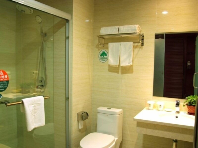 Bathroom, GreenTree Inn Zhoushan Putuo Donggang Hotel, Zhoushan