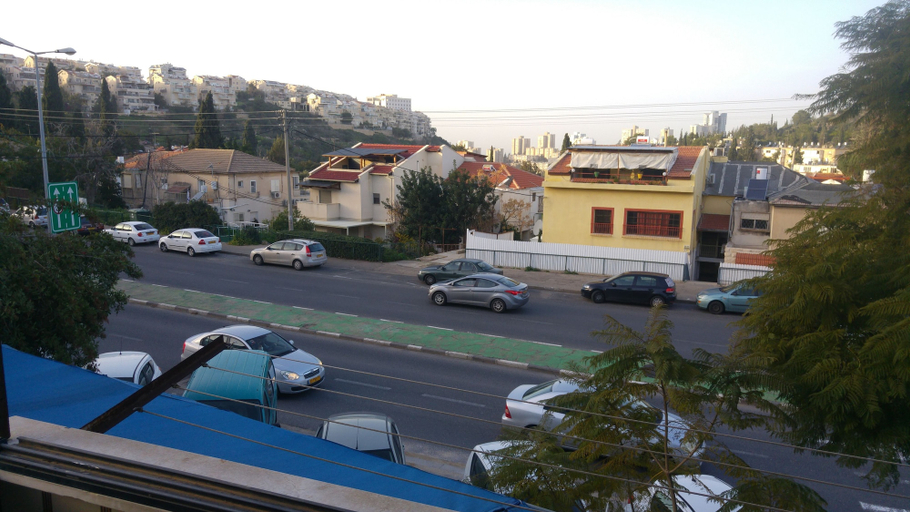 Exterior & Views, Marom Ziv Center - Newe Shaanan