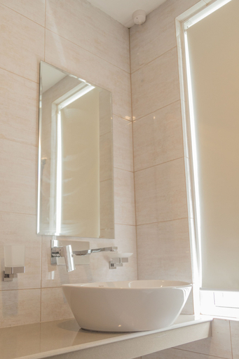 Bathroom 3, Crown Properties, Thimbirigasyaya