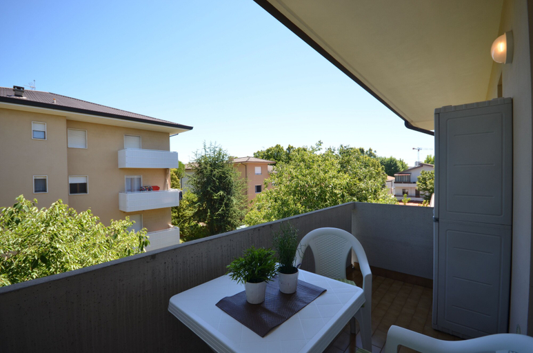Others 4, Villa Lucia, Udine