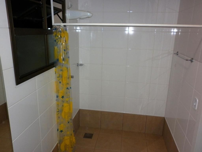 Bathroom 4, Ipelandia Park Golf Hostel, Foz do Iguaçu