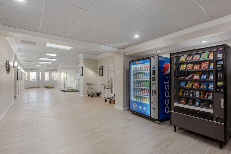 Food & Drinks 5, Quality Inn & Suites New Hartford - Utica, Oneida