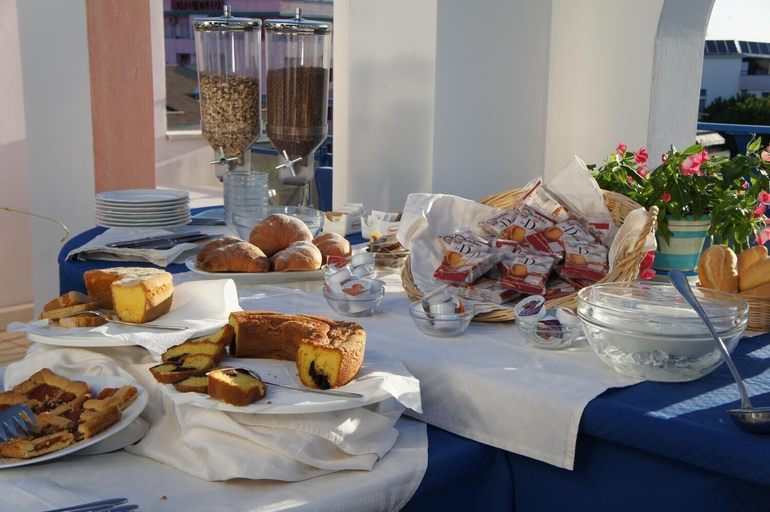 Food & Drinks 5, Hotel smeraldo, Teramo