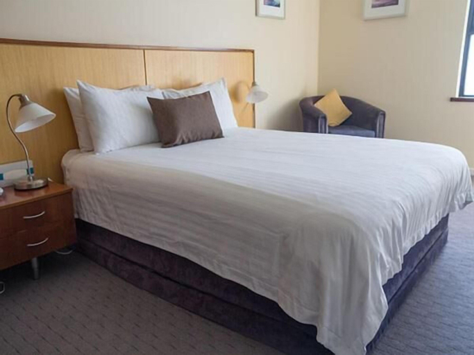 Bedroom 2, Ocean Beach Hotel, Cottesloe