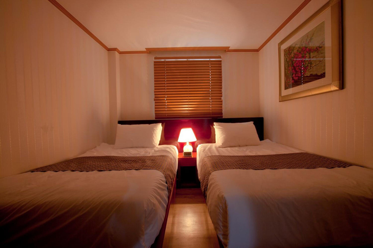 Bedroom 2, Hotel Daewoo Inn, Jung