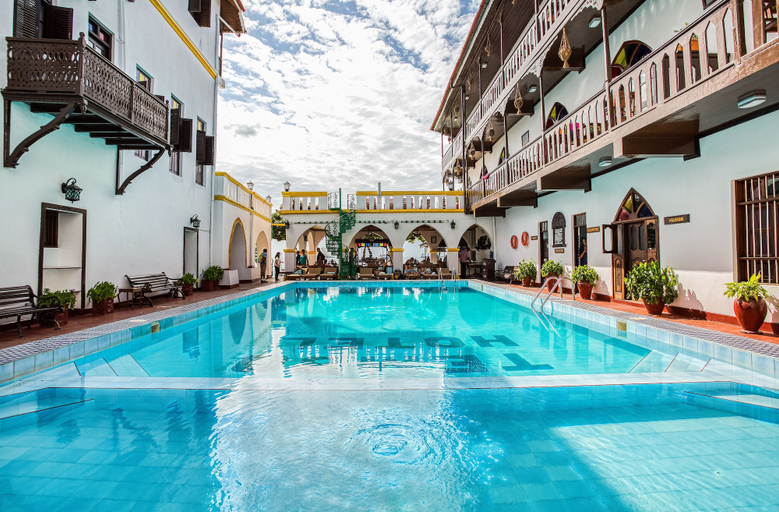 Sport & Beauty 2, Tembo House Hotel, Mjini