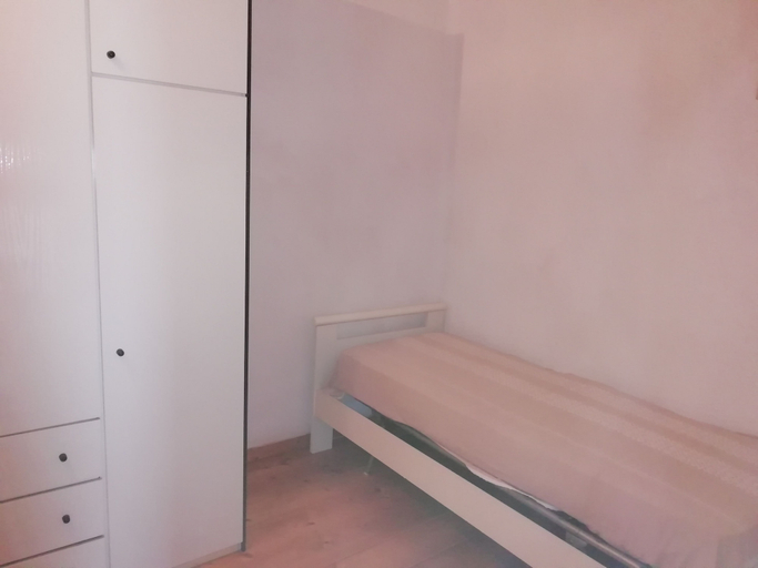 Bedroom 2, Polignano ai due capperi, Bari